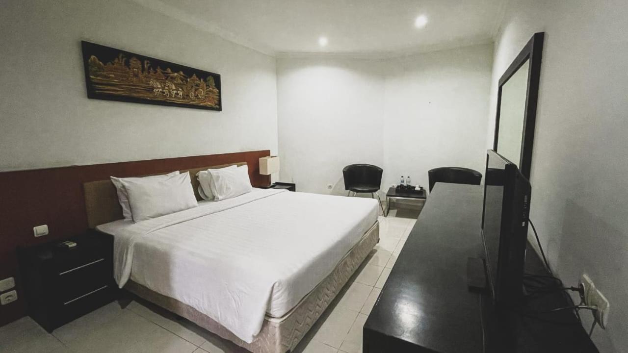 Lpp Garden Hotel Maguwo Экстерьер фото